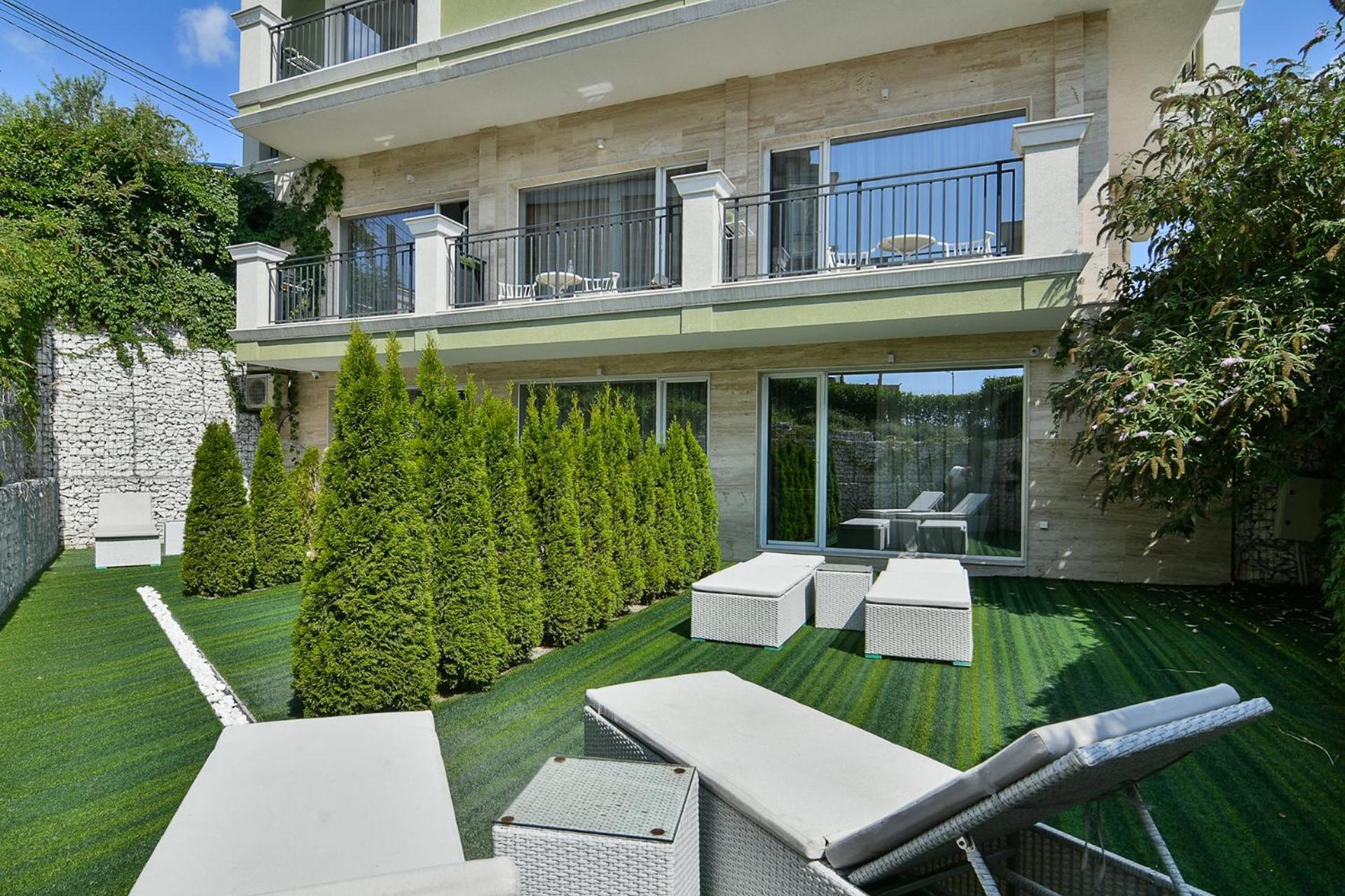 Sea Lounge Aparthotel Varna Exterior photo